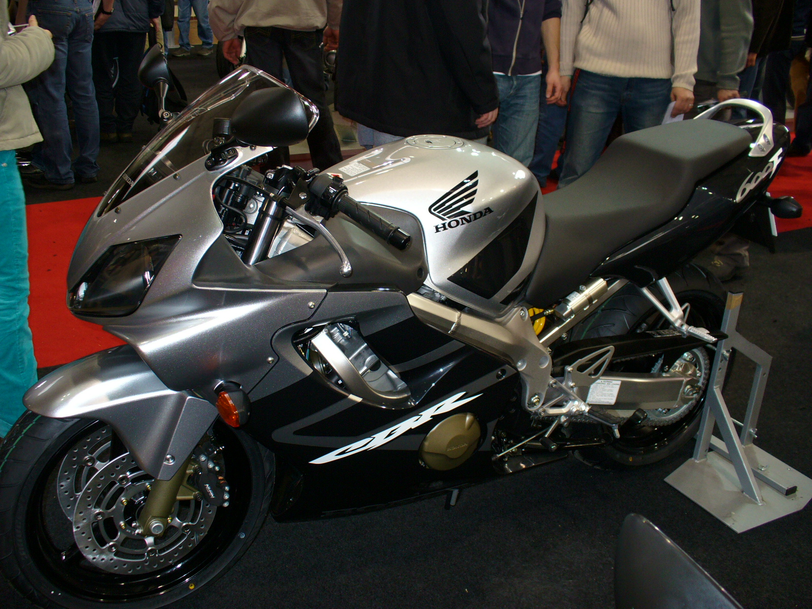 Výstava motorek 067