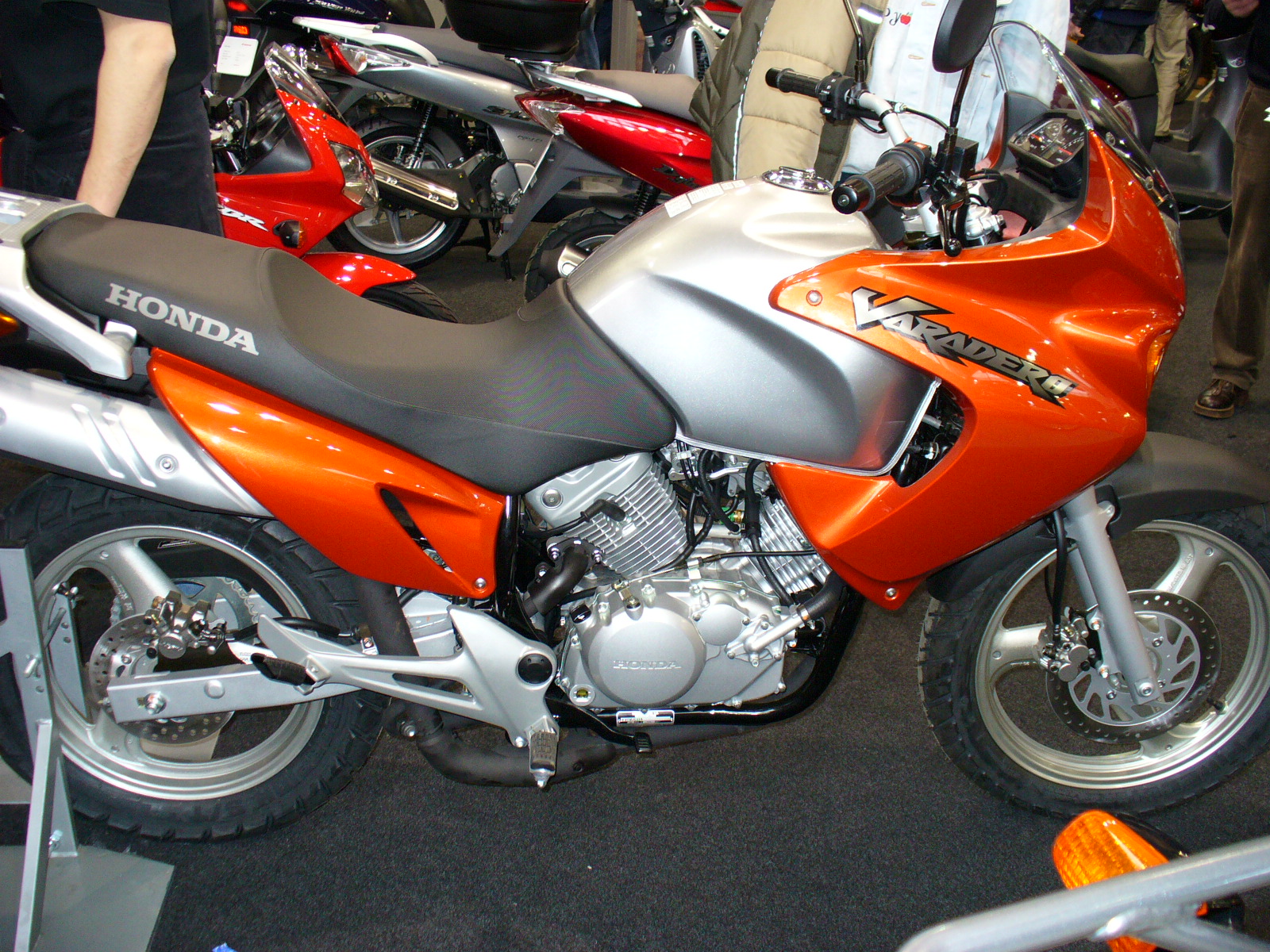 Výstava motorek 078
